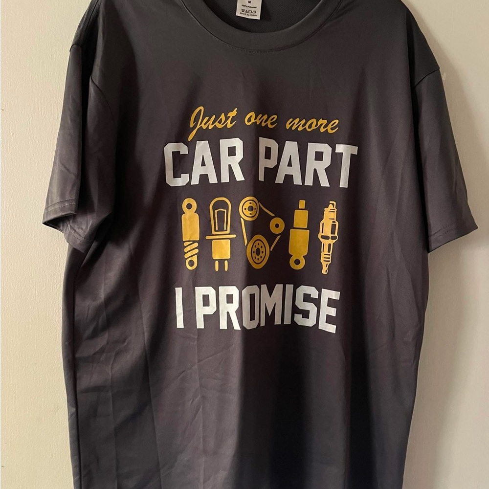 New Mechanic Gray T-Shirt with Car Part Print medium